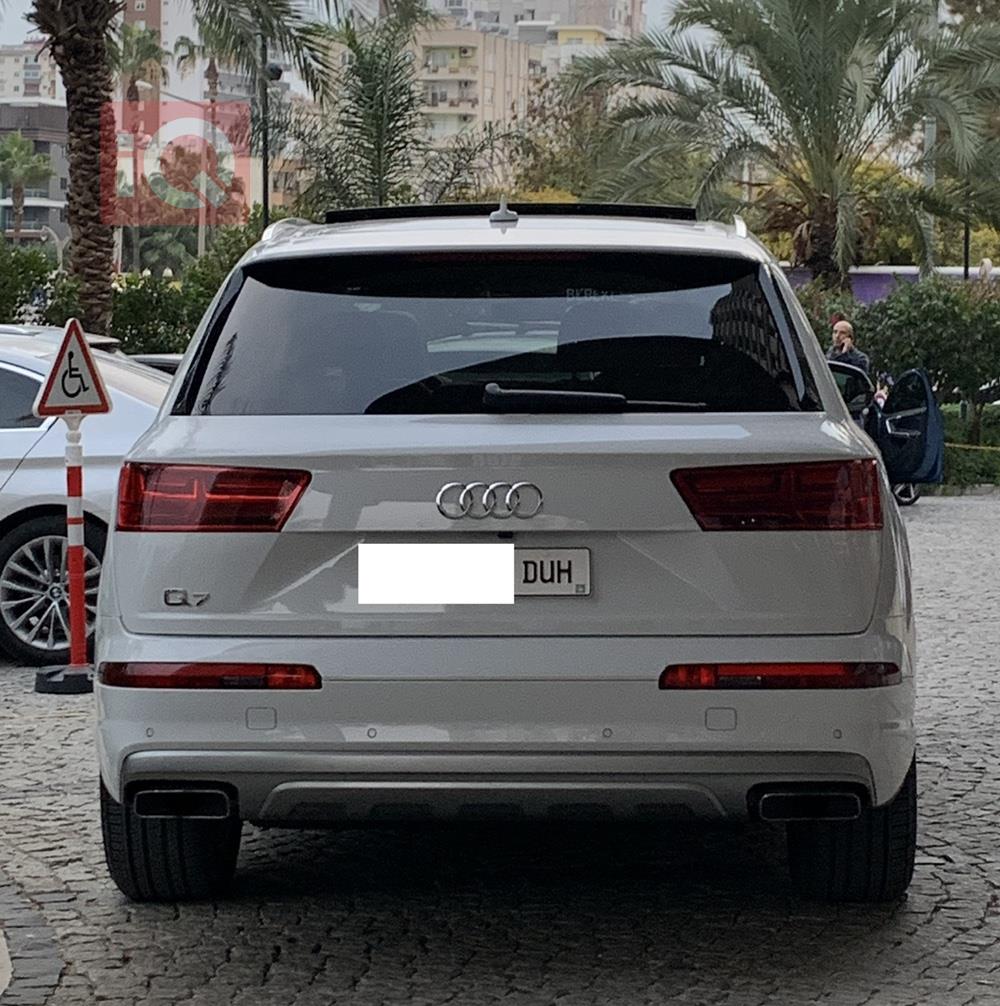 Audi Q7